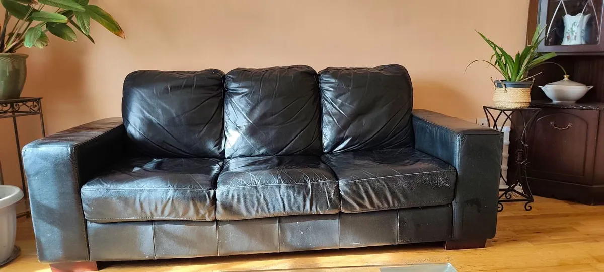 Leather sofa/couch - Image 1