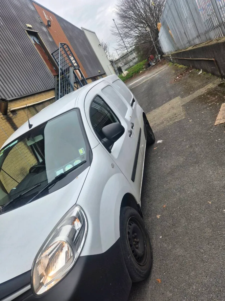 192 Renault kangoo maxi model - Image 2