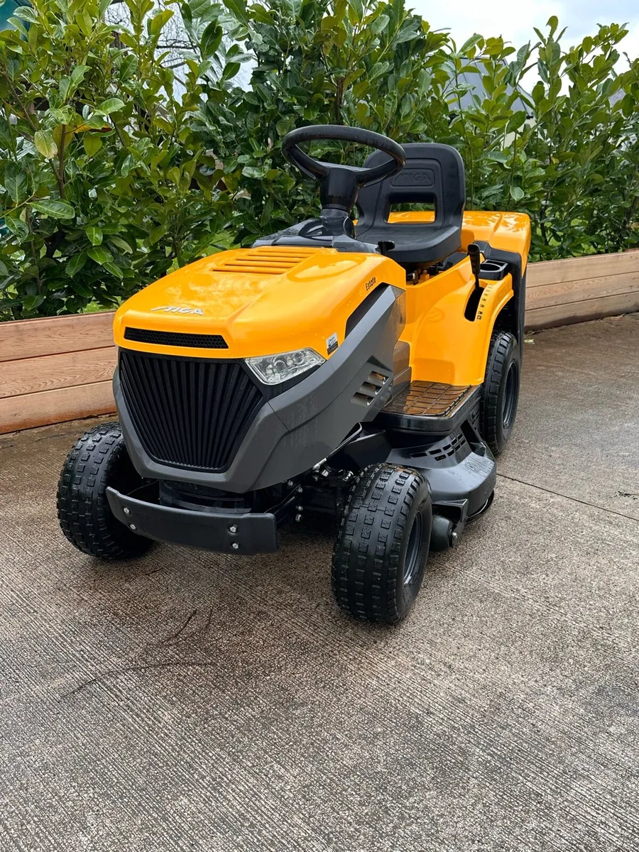Stiga ride on lawn mower 98cm deck - Image 2