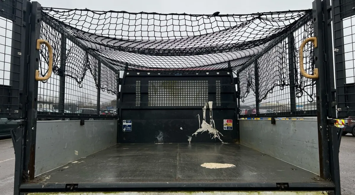 2021 Peugeot Boxer Tipper Van - Image 2