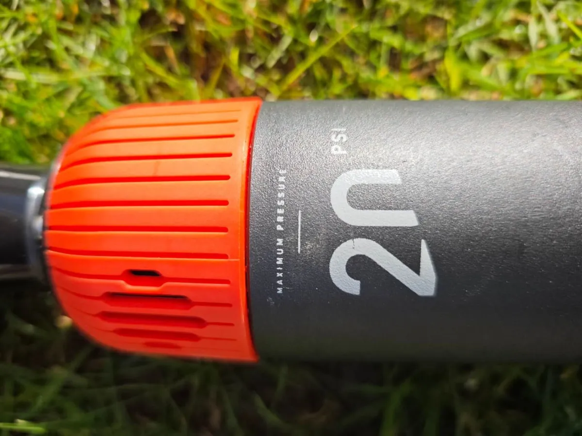 stand-up paddle and kayak high pressure pump - Image 3