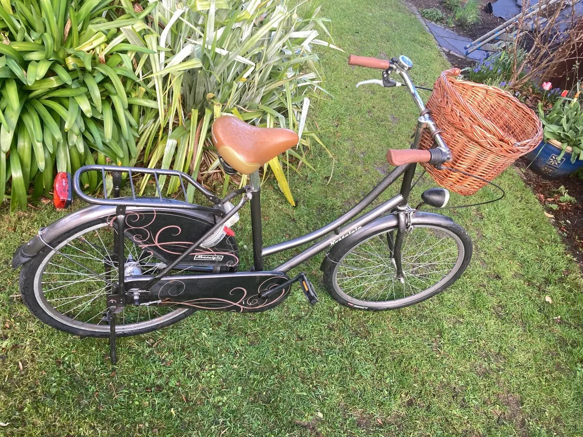 Vintage Style Ladies Bike - Image 4