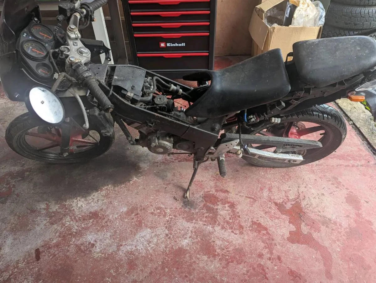 Honda CBR125R - Image 1