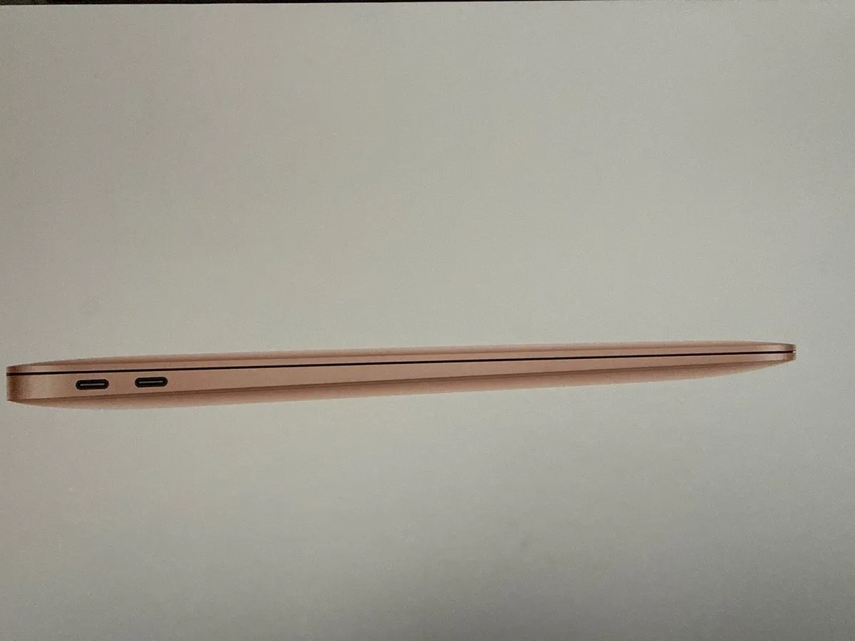 MacBook Air 13” 256GB Rose Gold M1 chip - Image 2