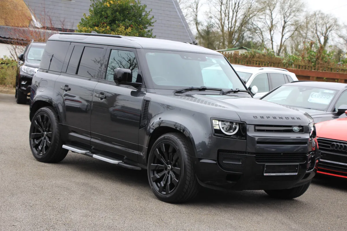 Defender 110 3.0 250D * 2 seat*  Extra spec - Image 1