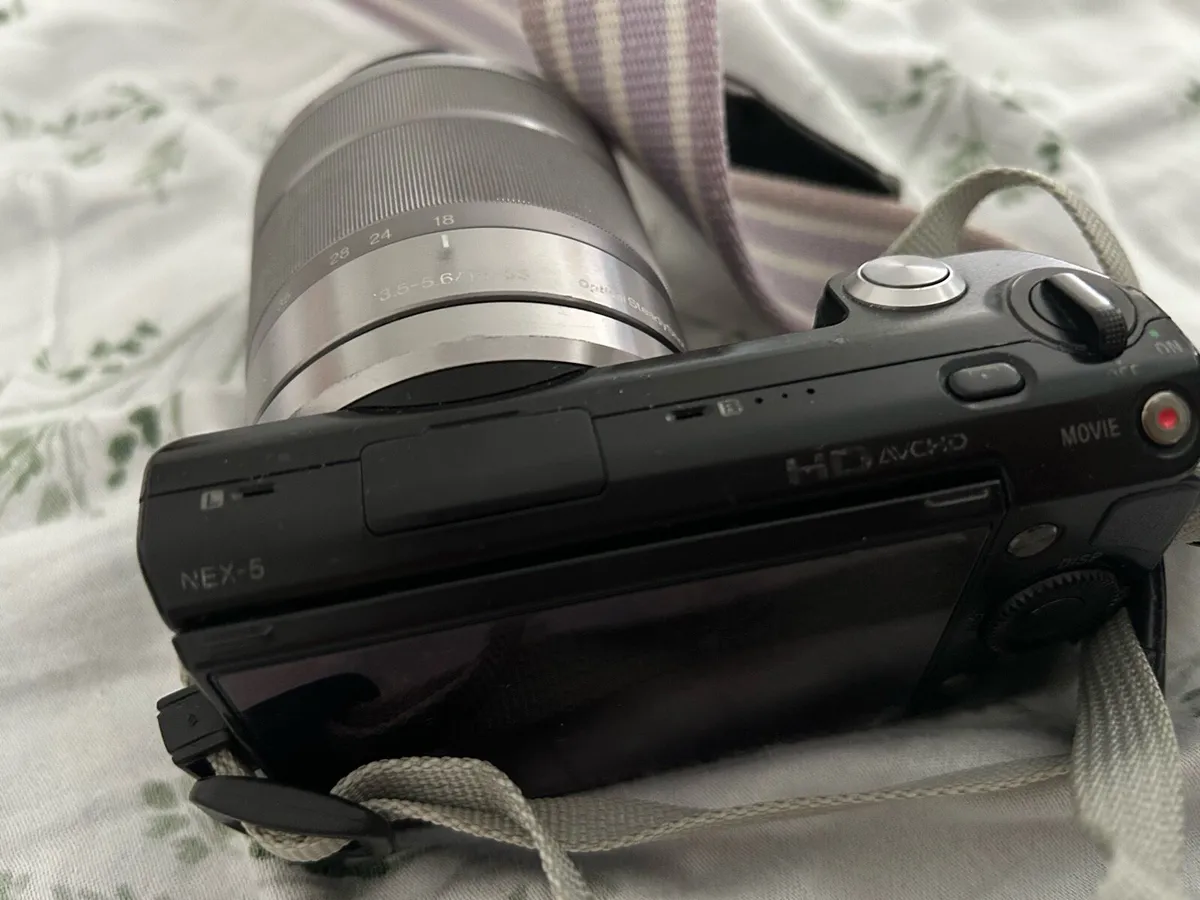 Sony camera - Image 2