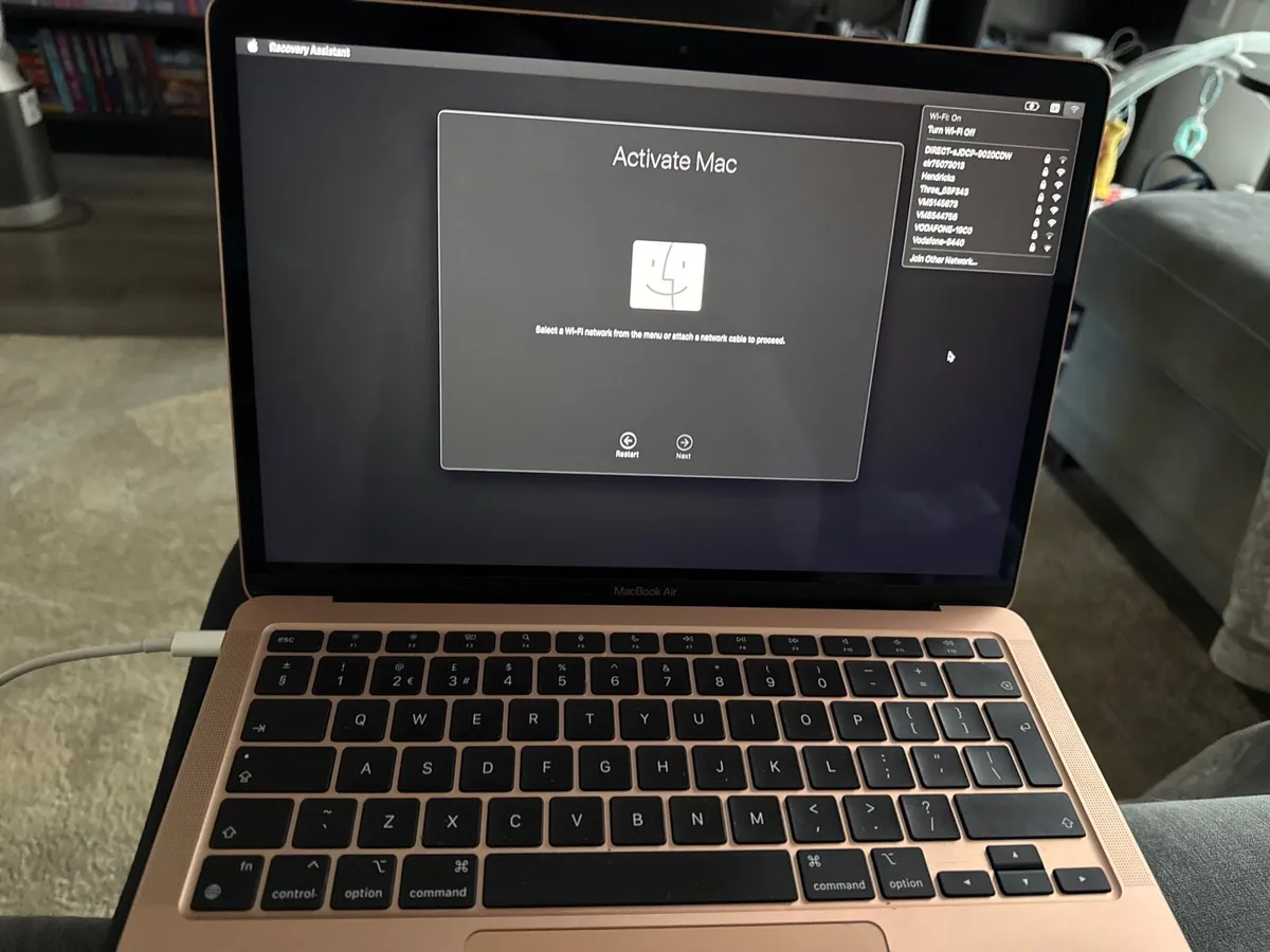 MacBook Air 13” 256GB Rose Gold M1 chip - Image 4