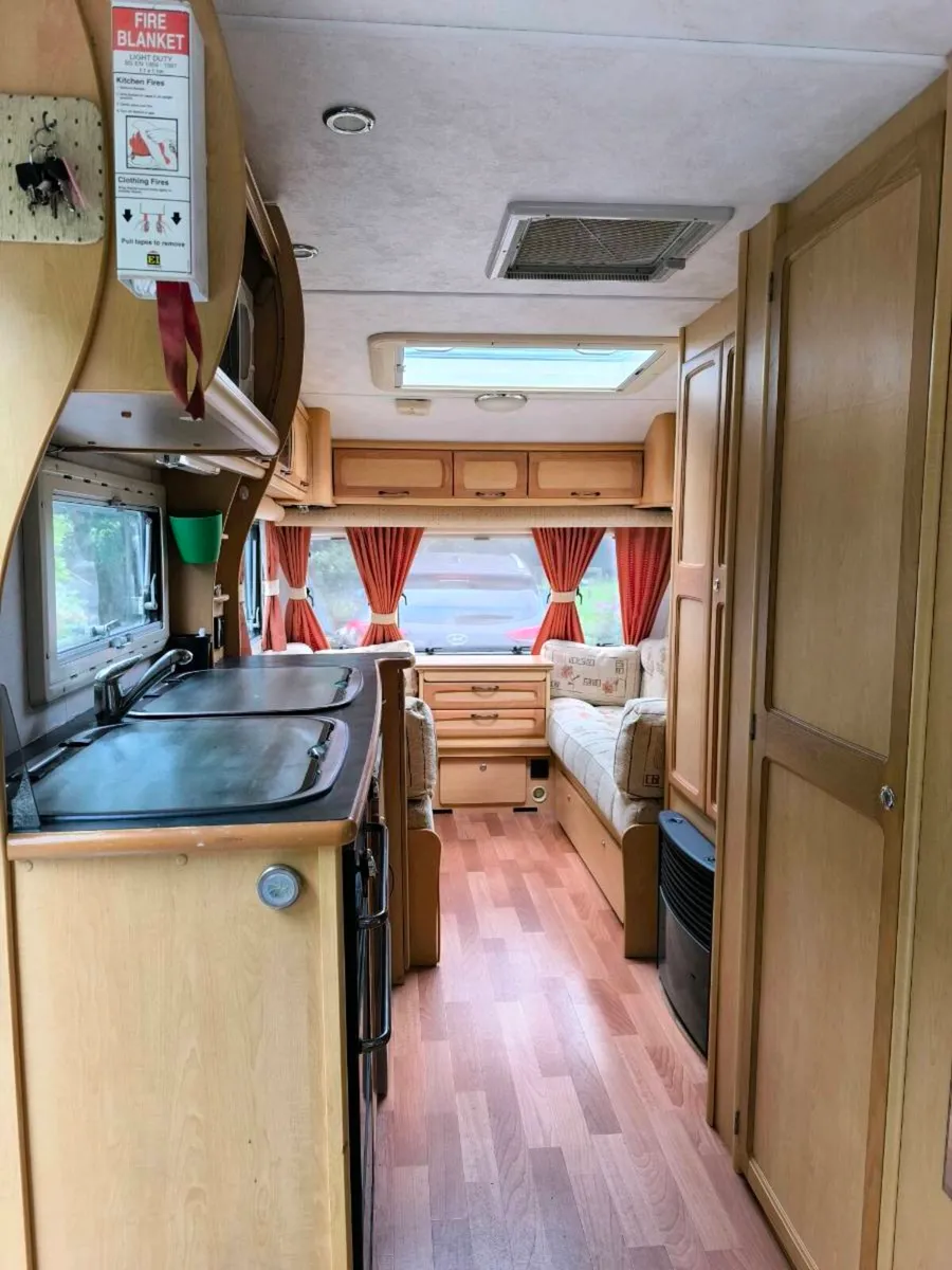 5 Berth Caravan - Image 2