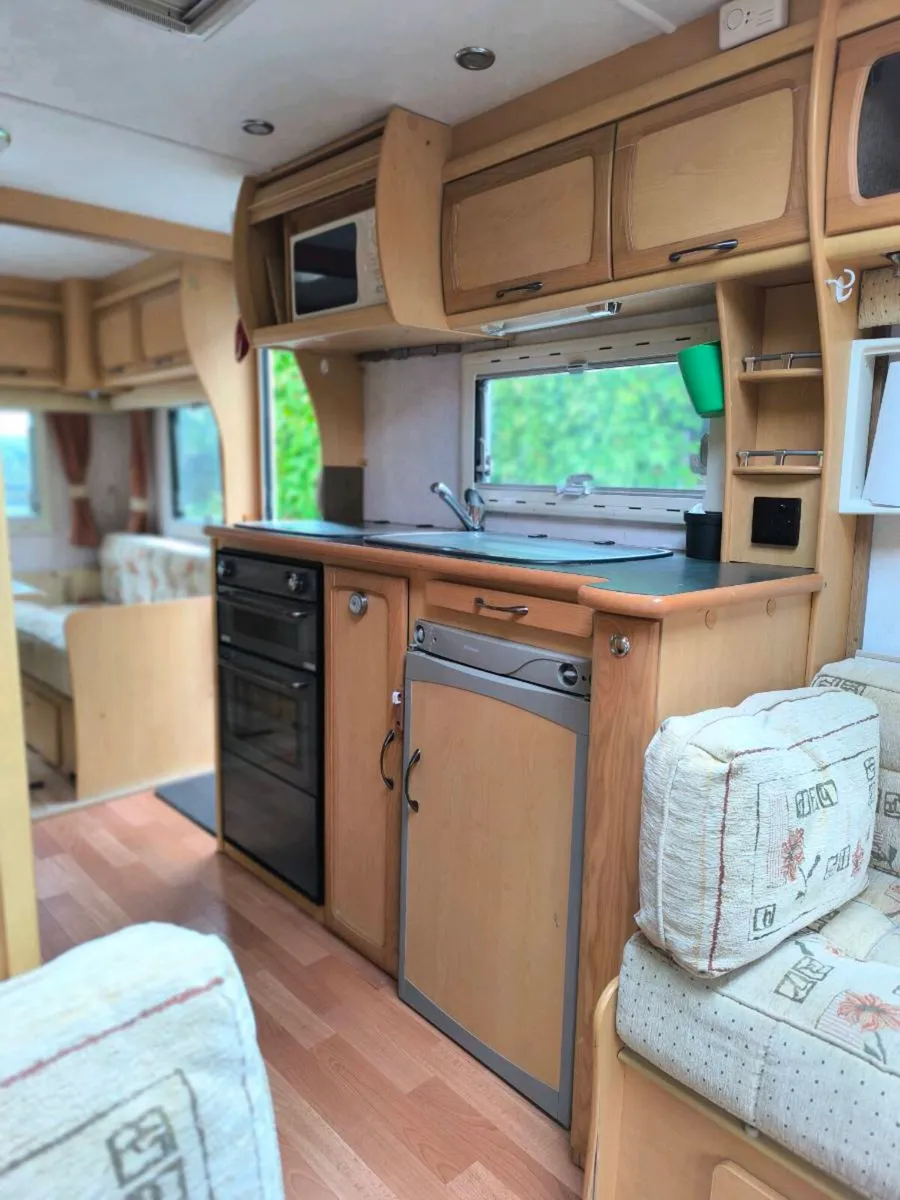 5 Berth Caravan - Image 3