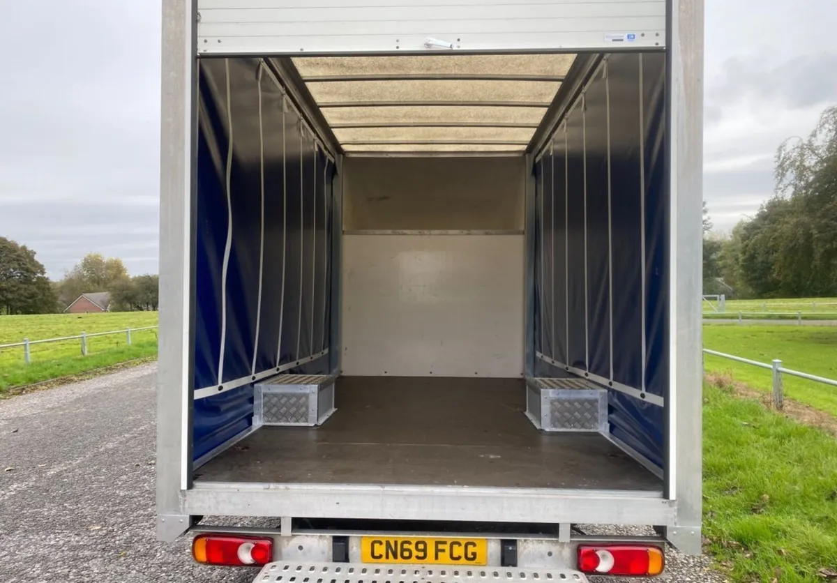 2019 Citroen Relay Curtain Sider Van - Image 2