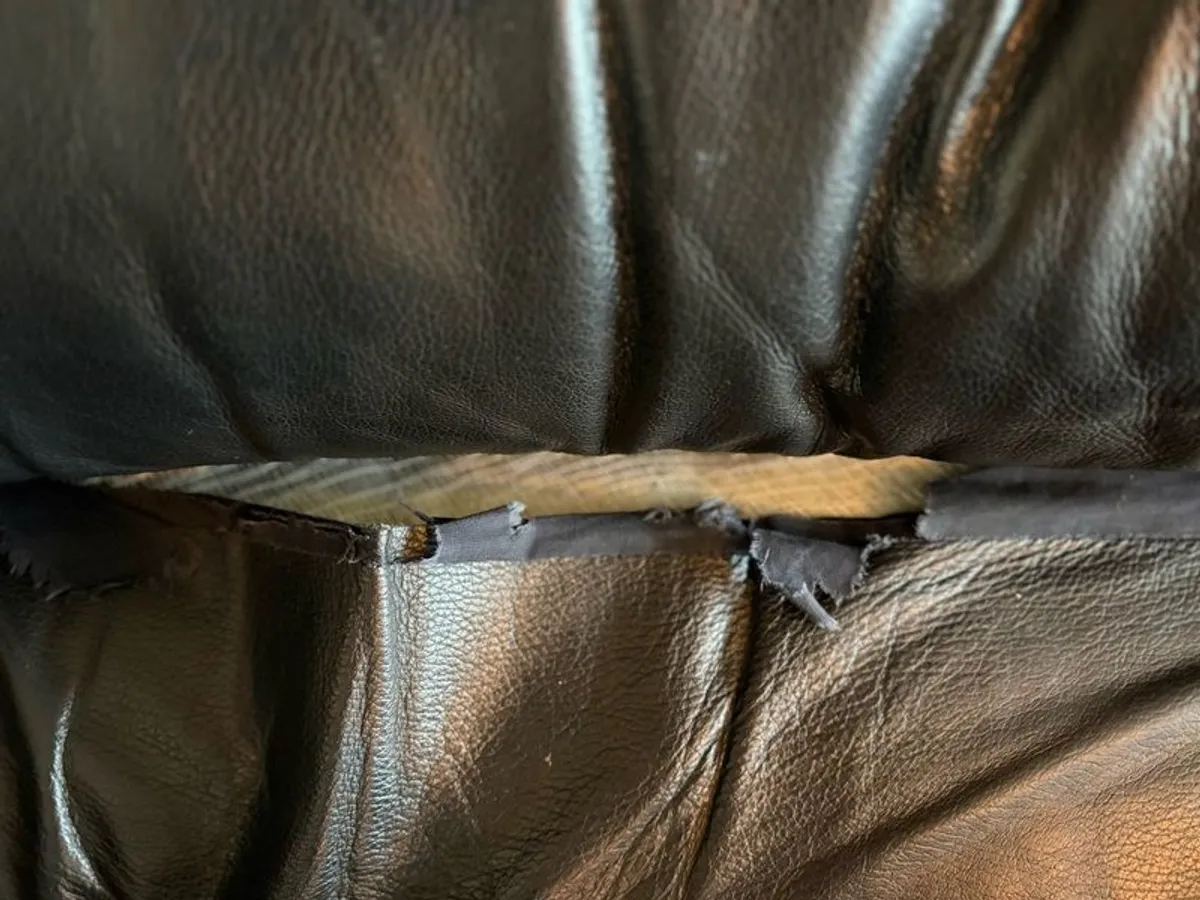 Free old 3 seater sofa / couch - Image 4