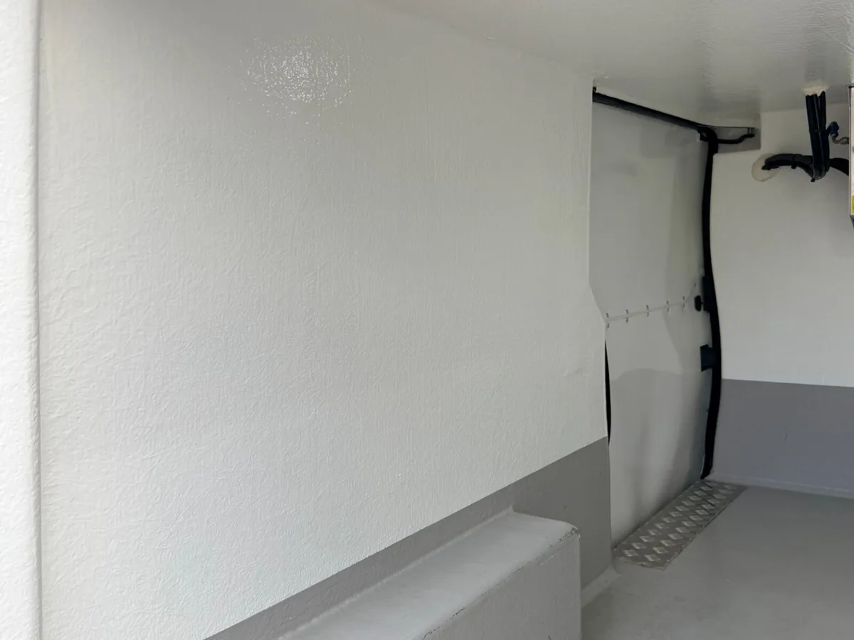 2021 Renault Trafic Refrigerated Van - Image 4