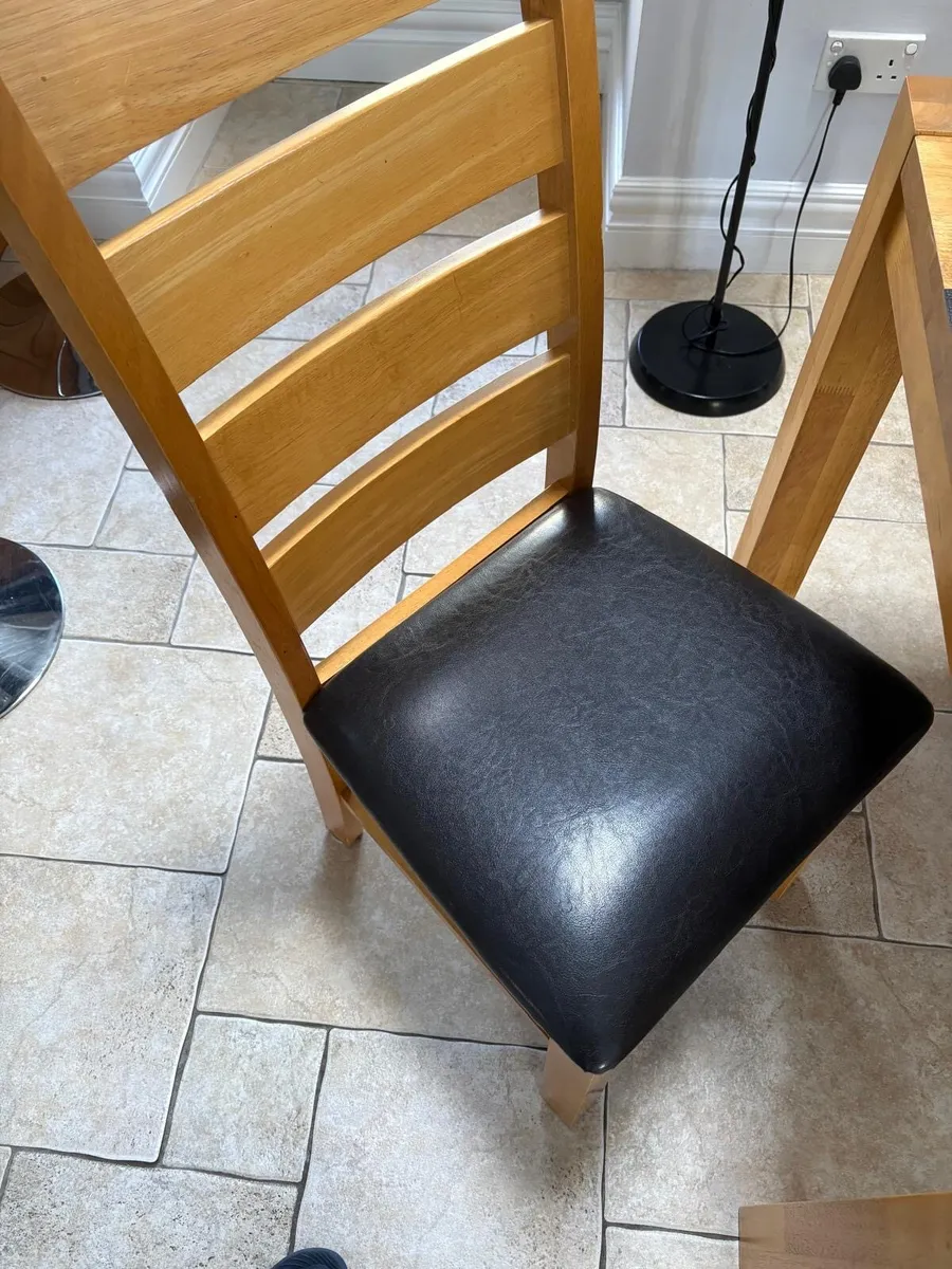 Kitchen table - Image 3