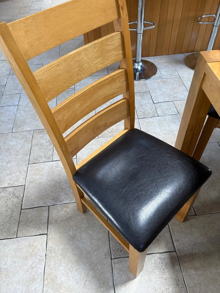 Kitchen table - Image 4