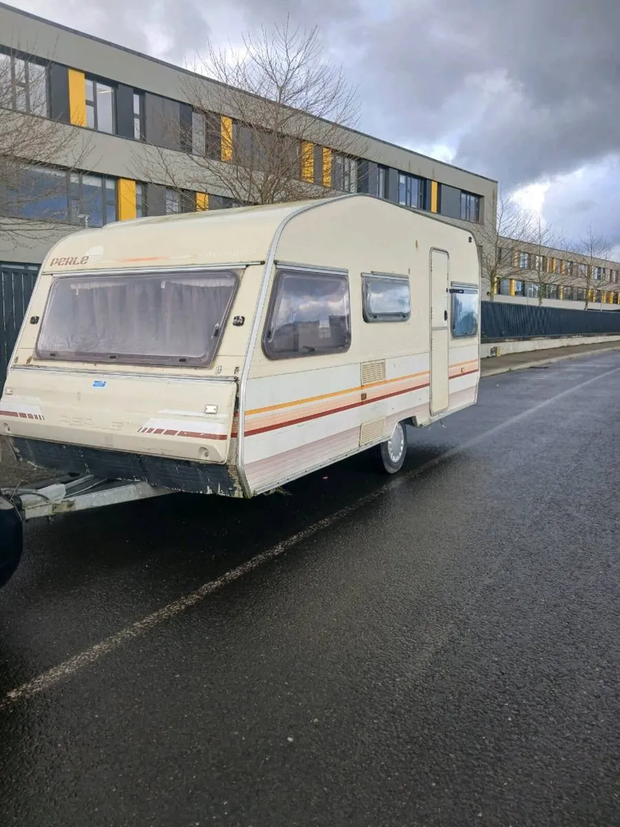 Caravan - Image 1