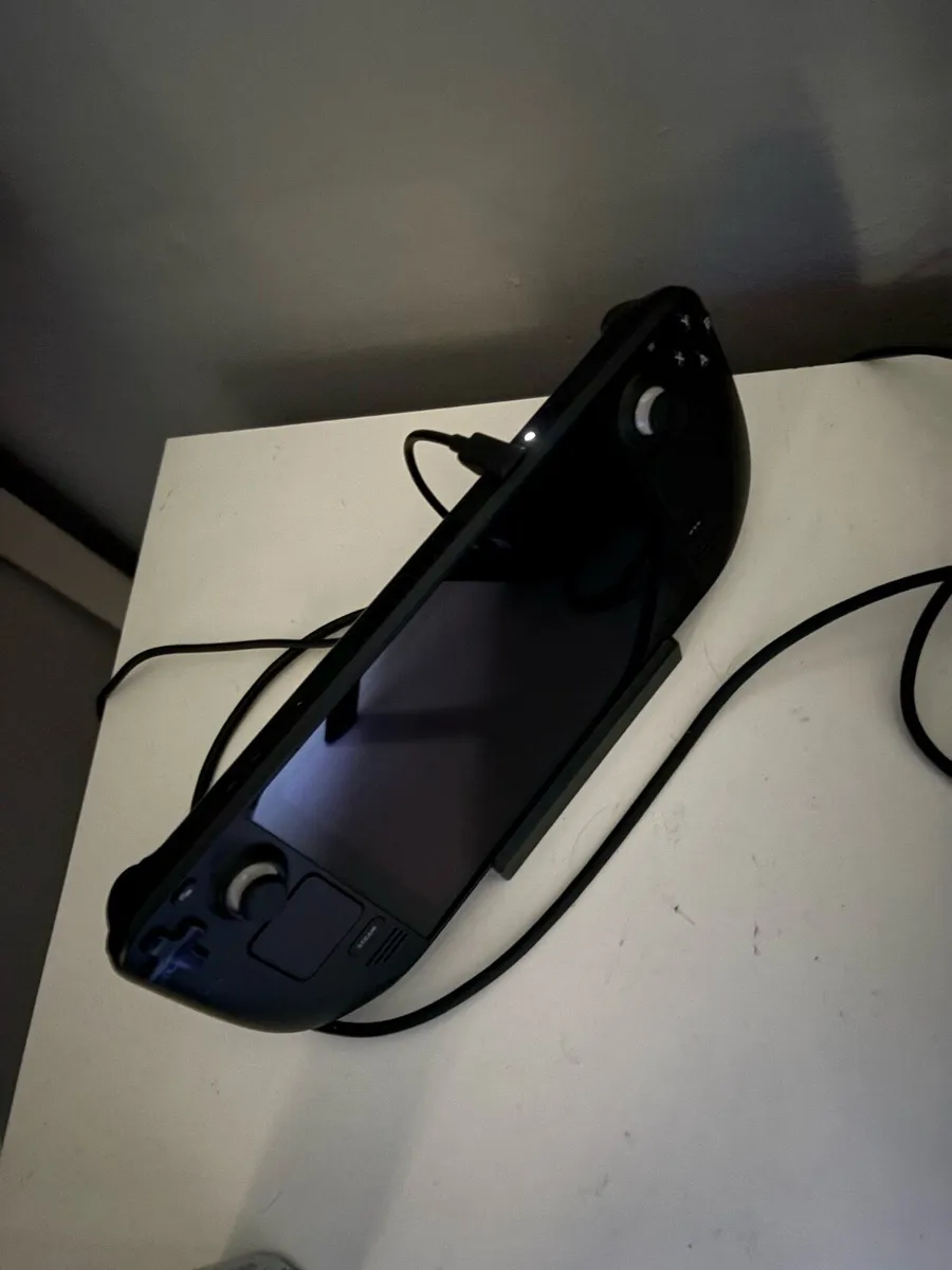 steam deck (1tb ssd) - Image 4