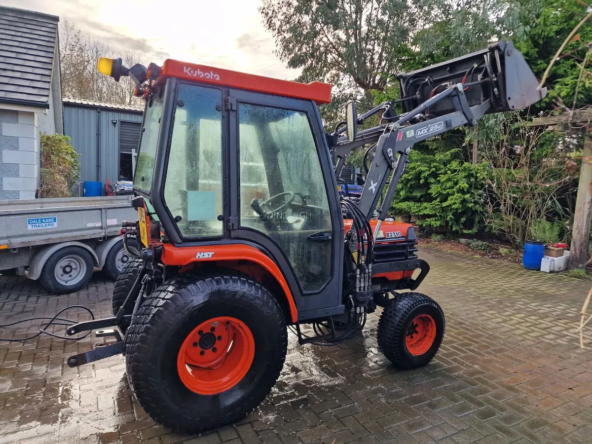 Kubota 24hp Compact Tractor with 4 in 1 Loader - Image 4