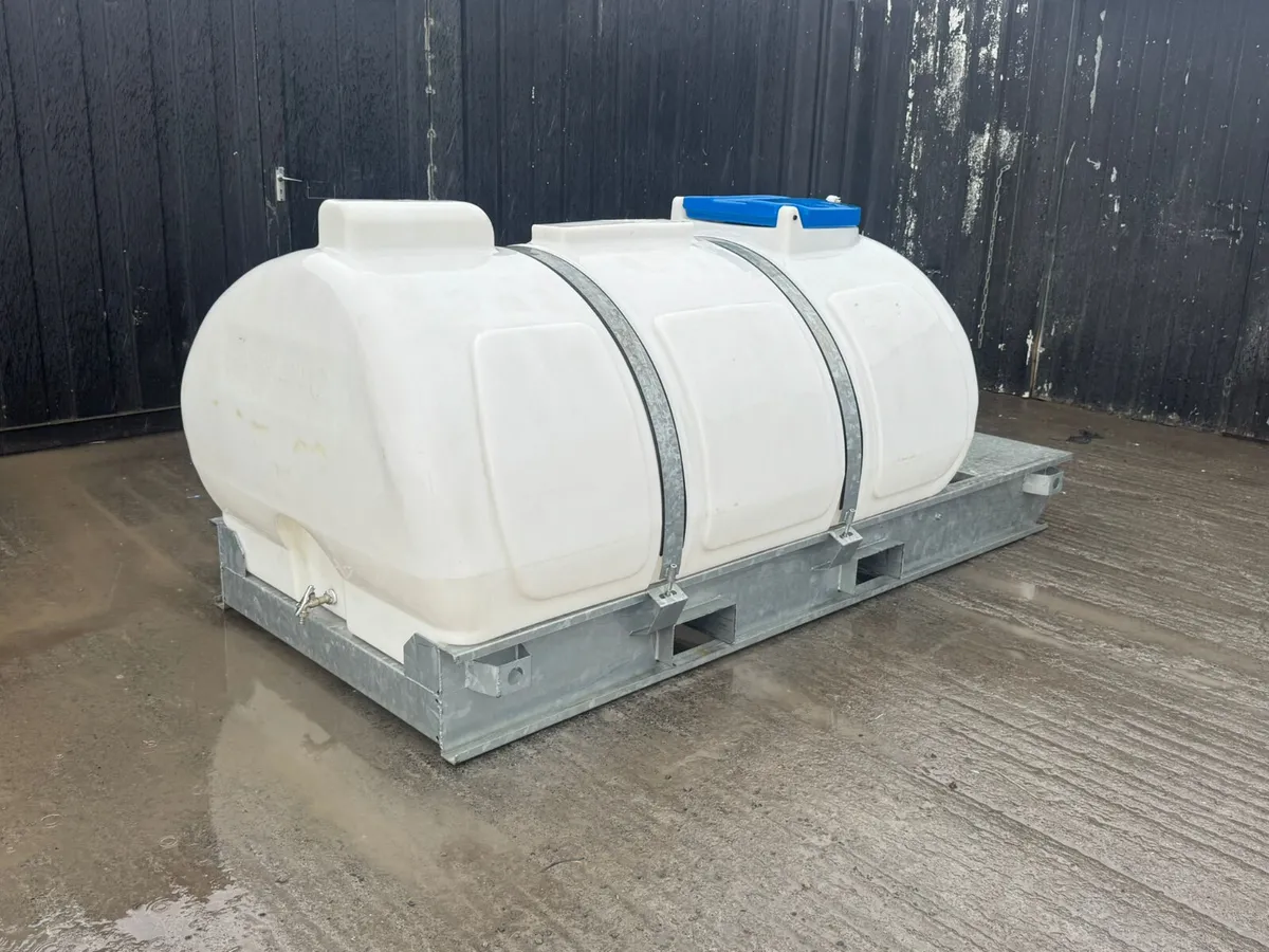 Western Global SK440P 2000L Water Bowser - Image 1