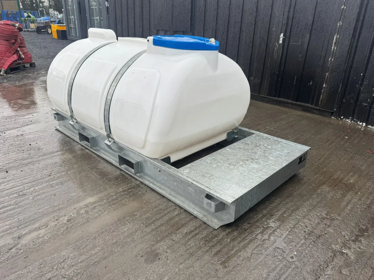 Western Global SK440P 2000L Water Bowser - Image 3
