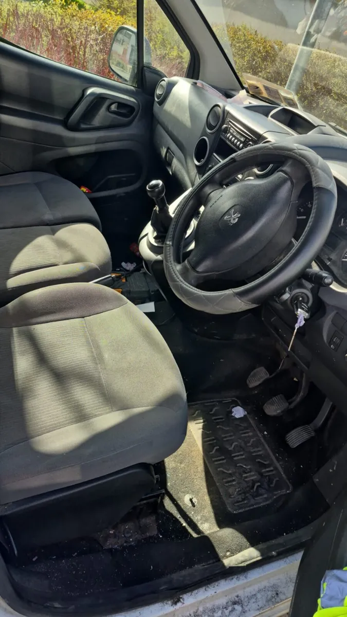 12 peugot partner doe - Image 2