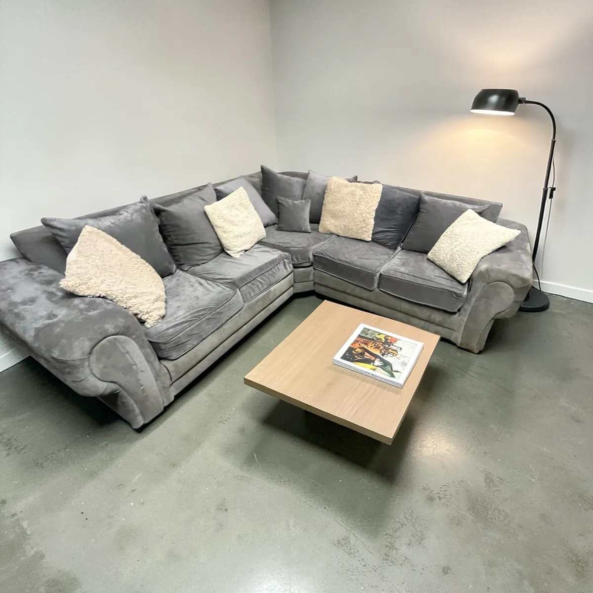 Grey corner sofa L shaped - Image 2