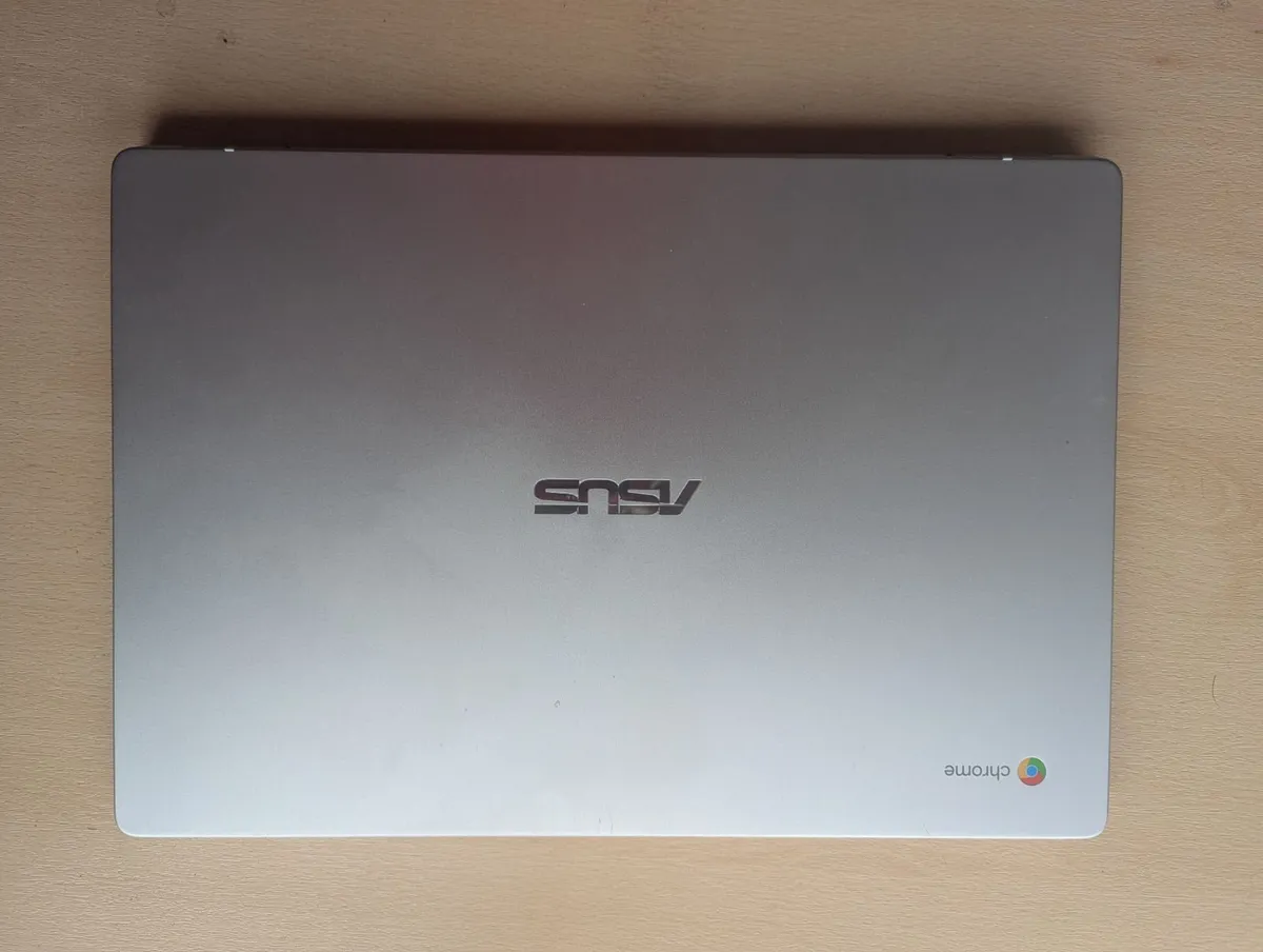 Asus Chromebook C523 - Image 3