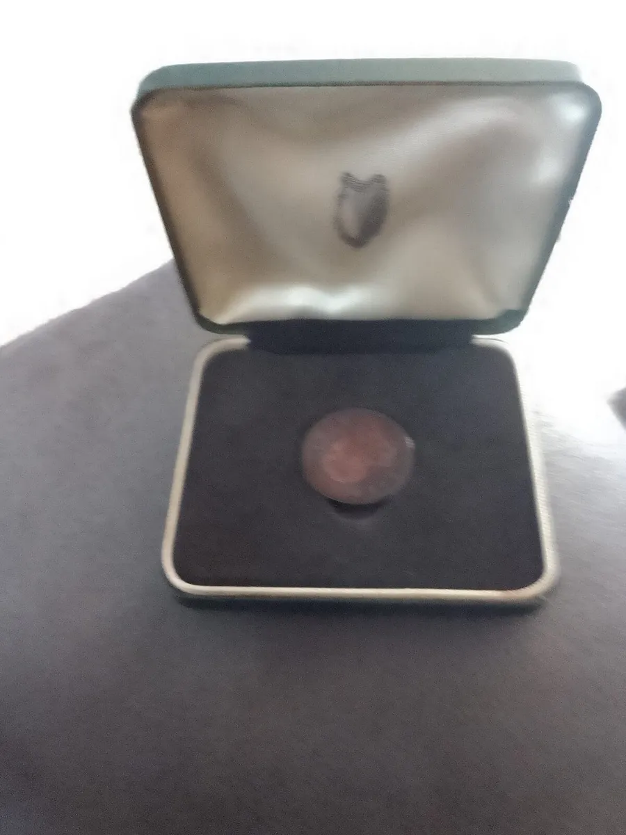 Coins and banknotes - Image 4