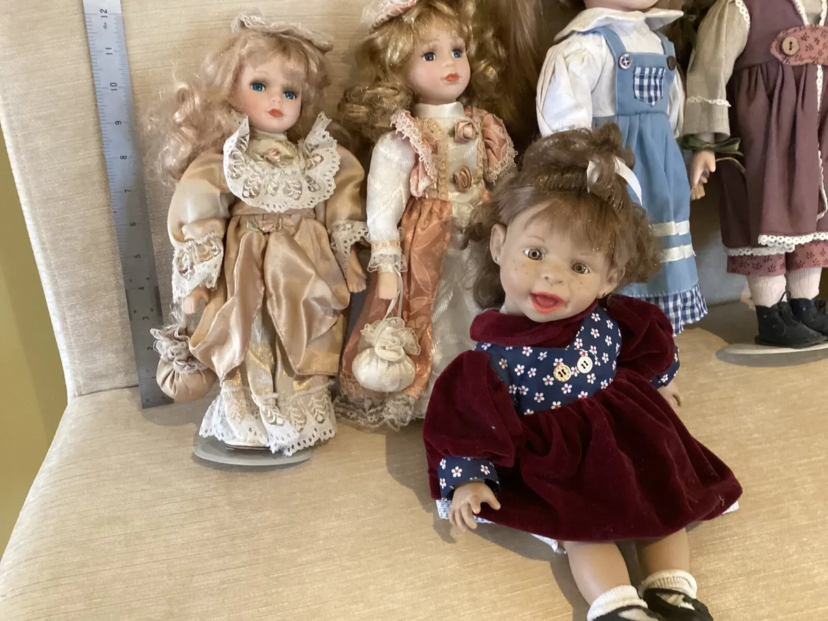 Dolls - Image 2
