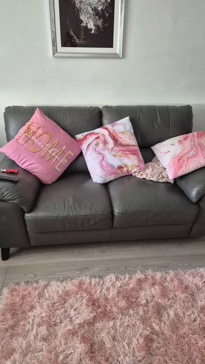 Leather suite 3 & 2 seater - Image 2