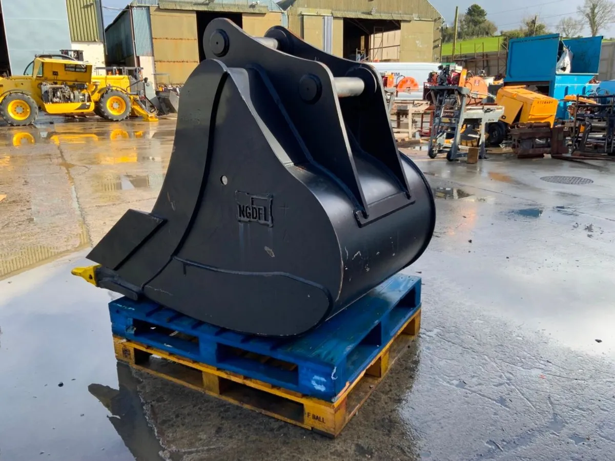 UNUSED 36" DIGGING BUCKET......80mm PINS.....7453. - Image 4