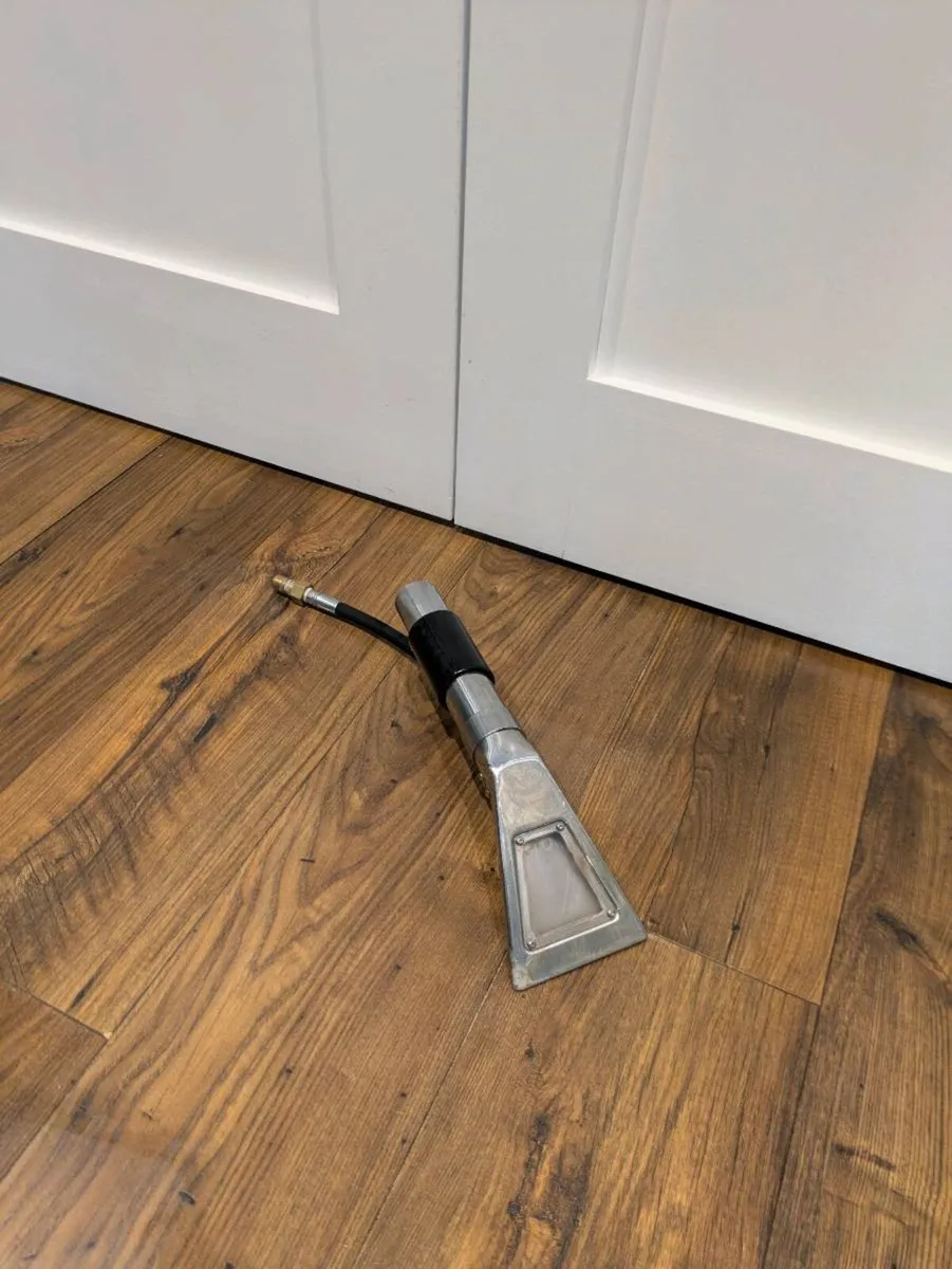 Carpet cleaning Machine & tools - Image 4