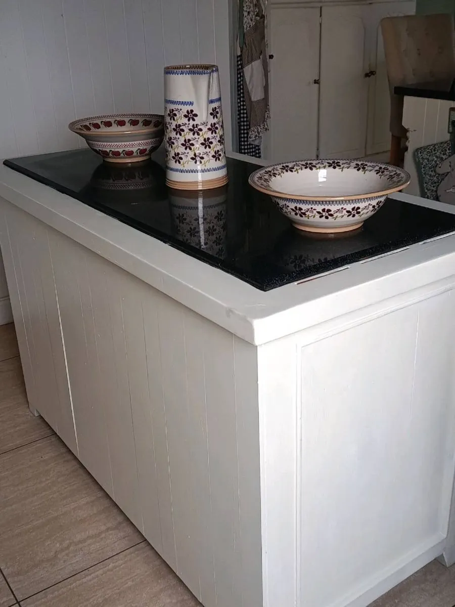 Solid kitchen dresser granite top - Image 4