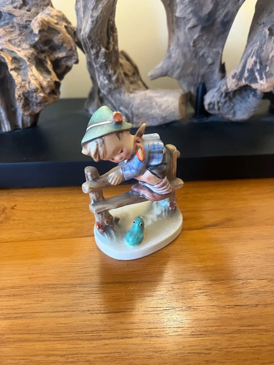 Vintage Hummel Figurine - Image 2