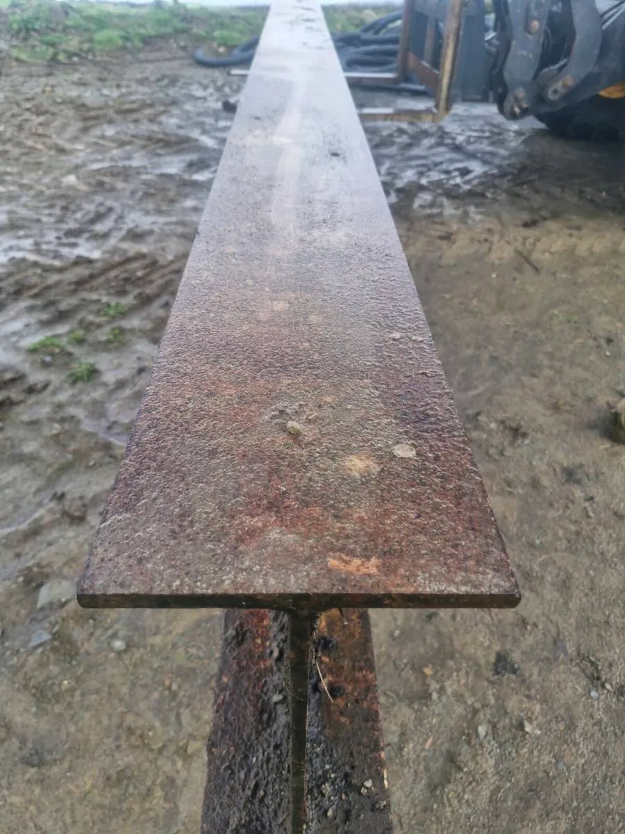 Steel beam - Image 1