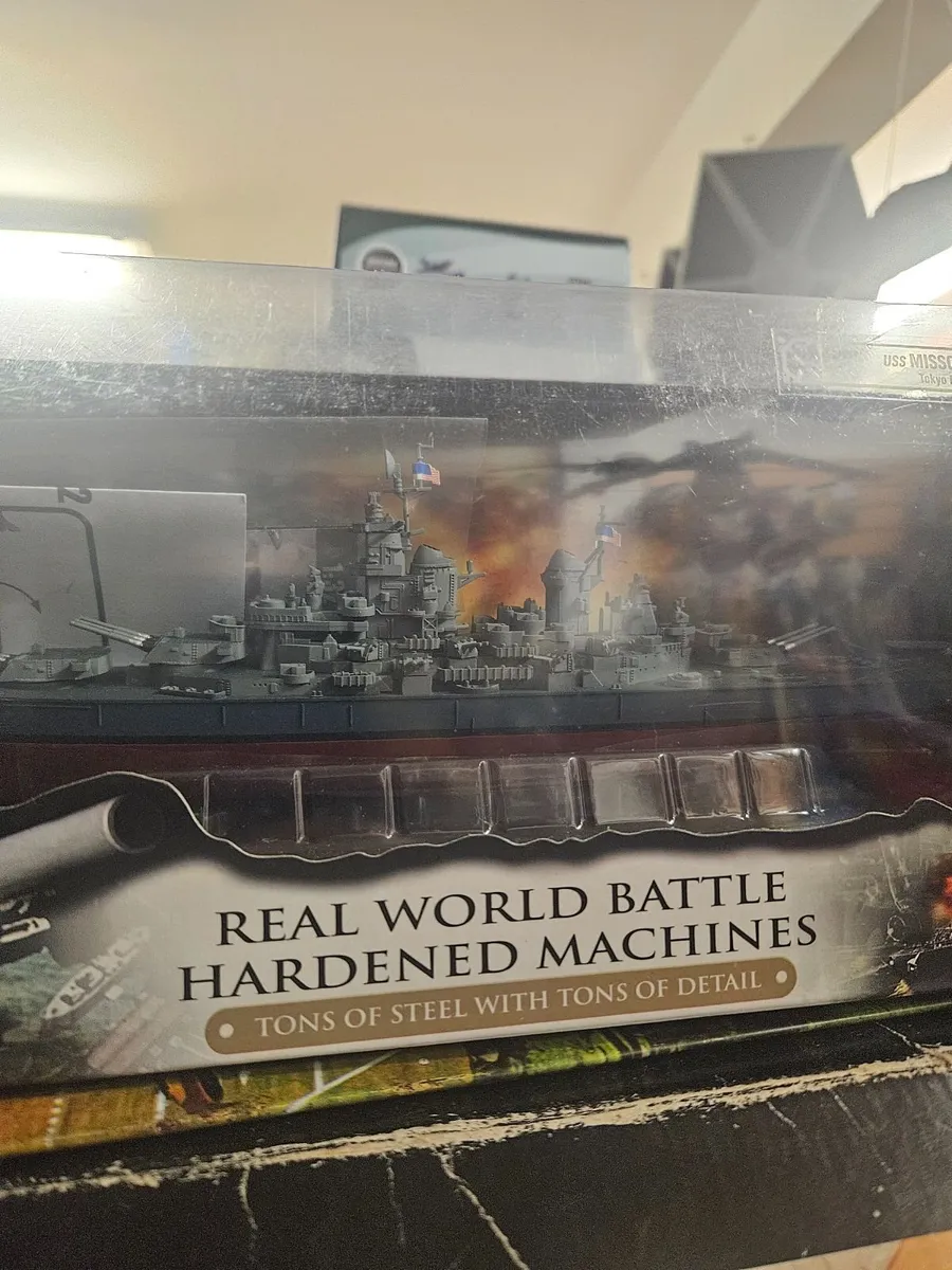 Corgi Forces of Valor American WW2 USS Missouri - Image 3