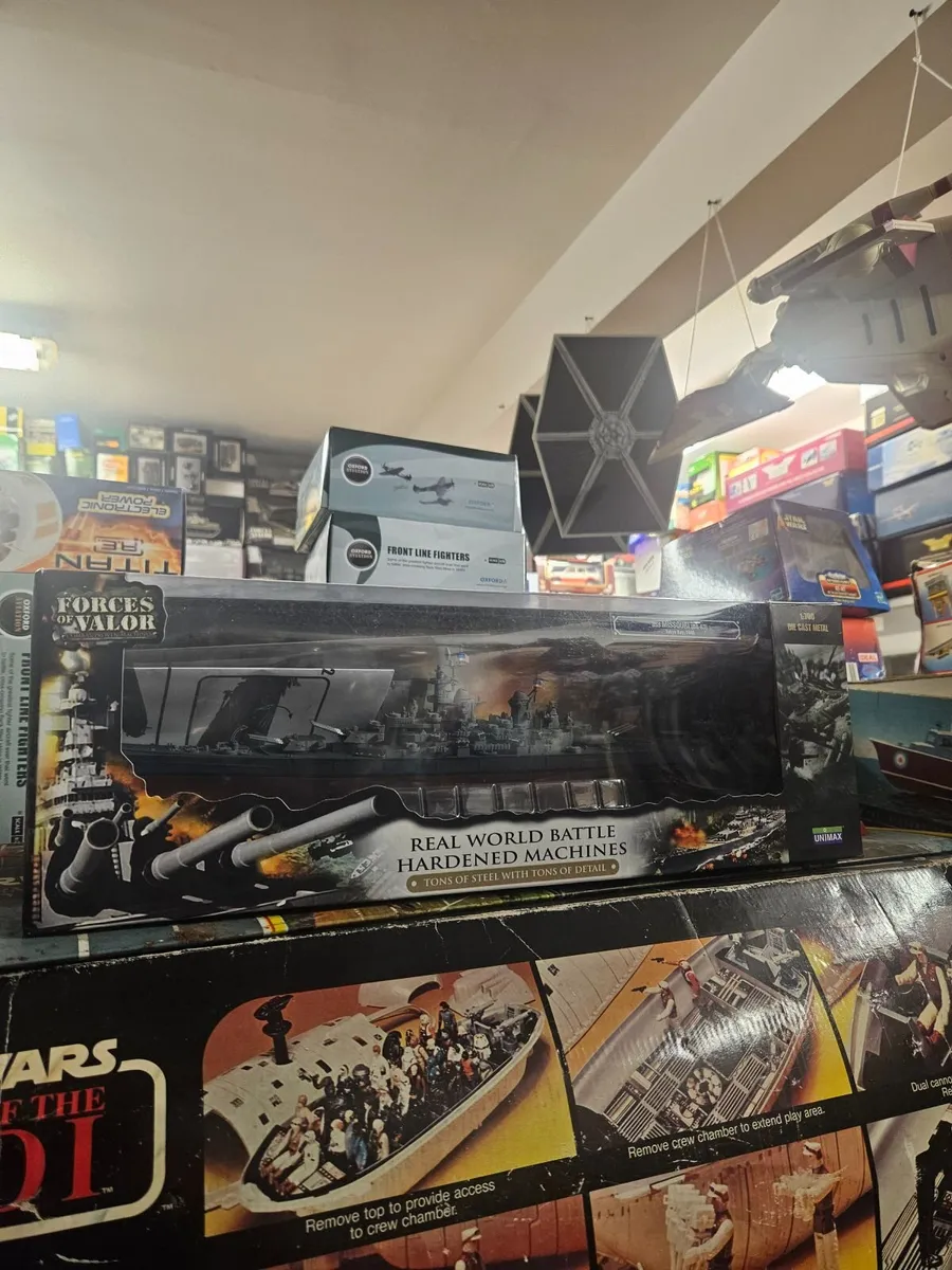 Corgi Forces of Valor American WW2 USS Missouri - Image 1