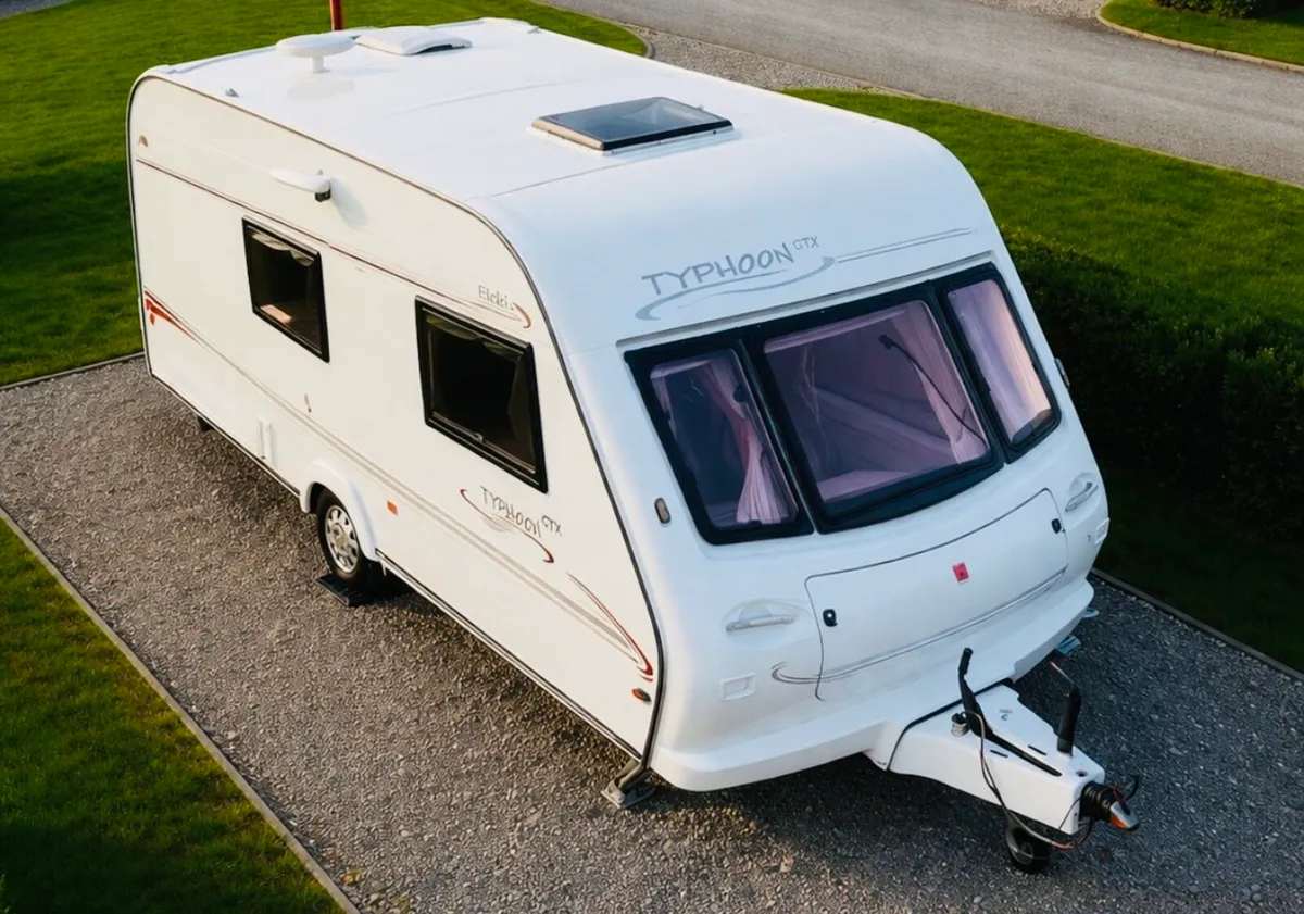 4-5 birth caravan for sale . - Image 1