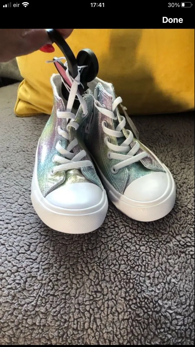 Girls new trainers size 9 €7 - Image 4