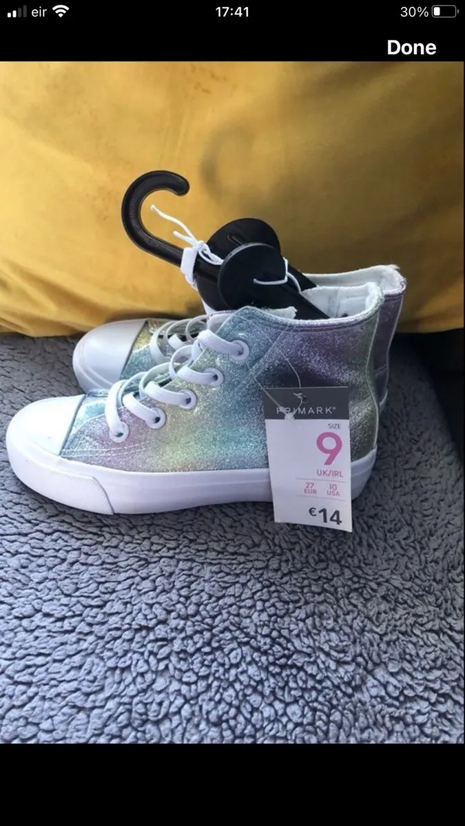 Girls new trainers size 9 €7 - Image 2