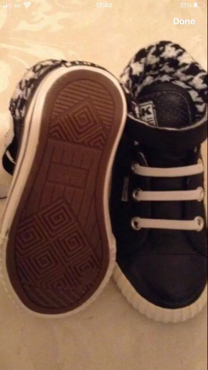 Boys new runner boots size 5 €10 - Image 3