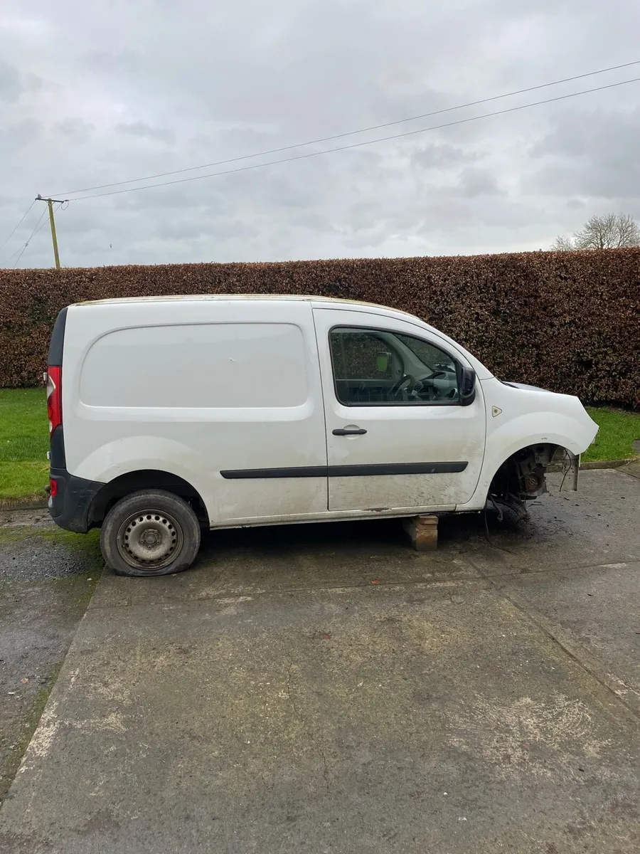 Renault kangoo Van for sale for parts - Image 3