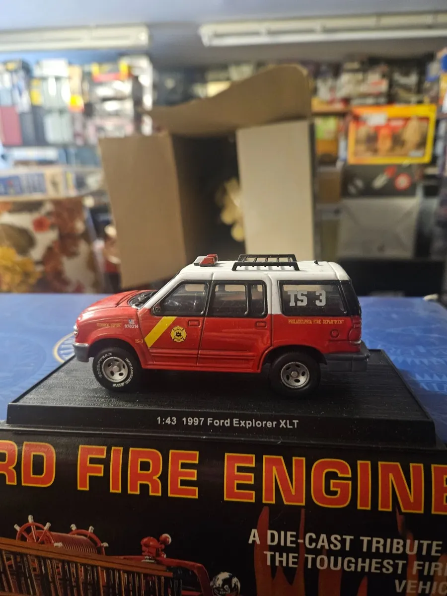Corgi Atlas Fire Truck - Image 1