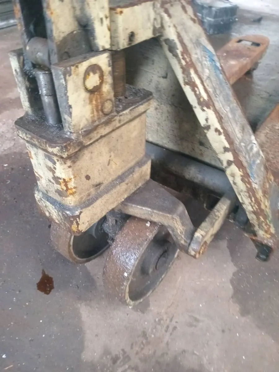 Pallet truck - Image 4