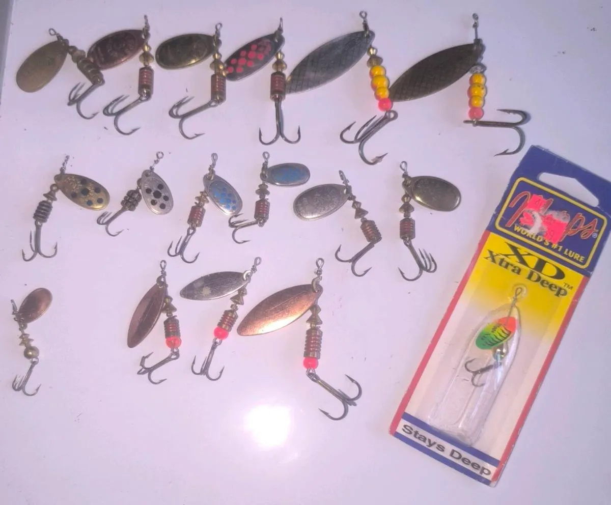 17 mixed vintage Mepps trout salmon fishing - Image 1