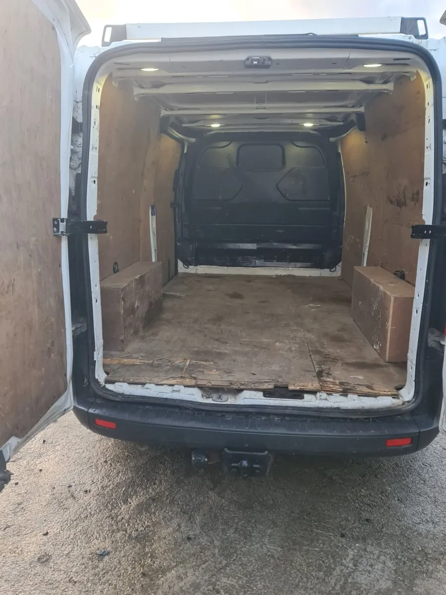 Ford Transit Custom 2018 cvrt 11/26  LWB 2.0lt - Image 3