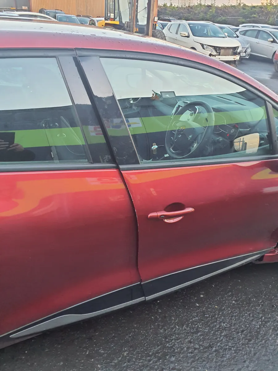 Renault Clio 1.0 !! 2019 driving - Image 3