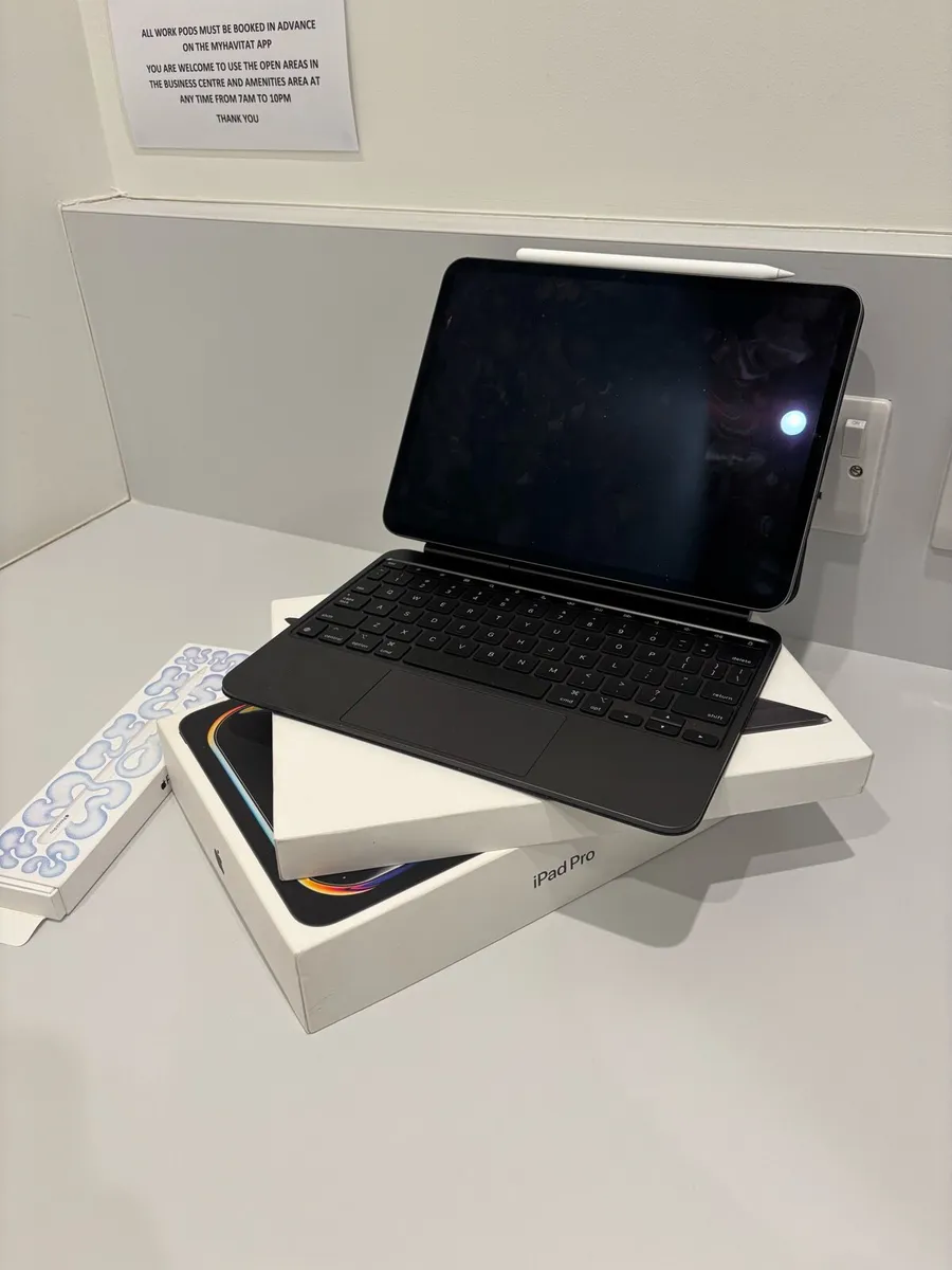 iPad Pro 11” (M4, 2024) 512GB - Image 1