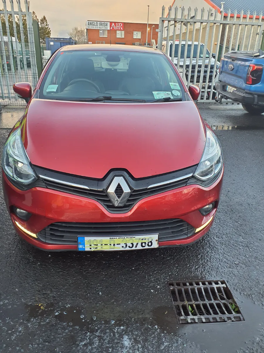Renault Clio 1.0 !! 2019 driving - Image 1