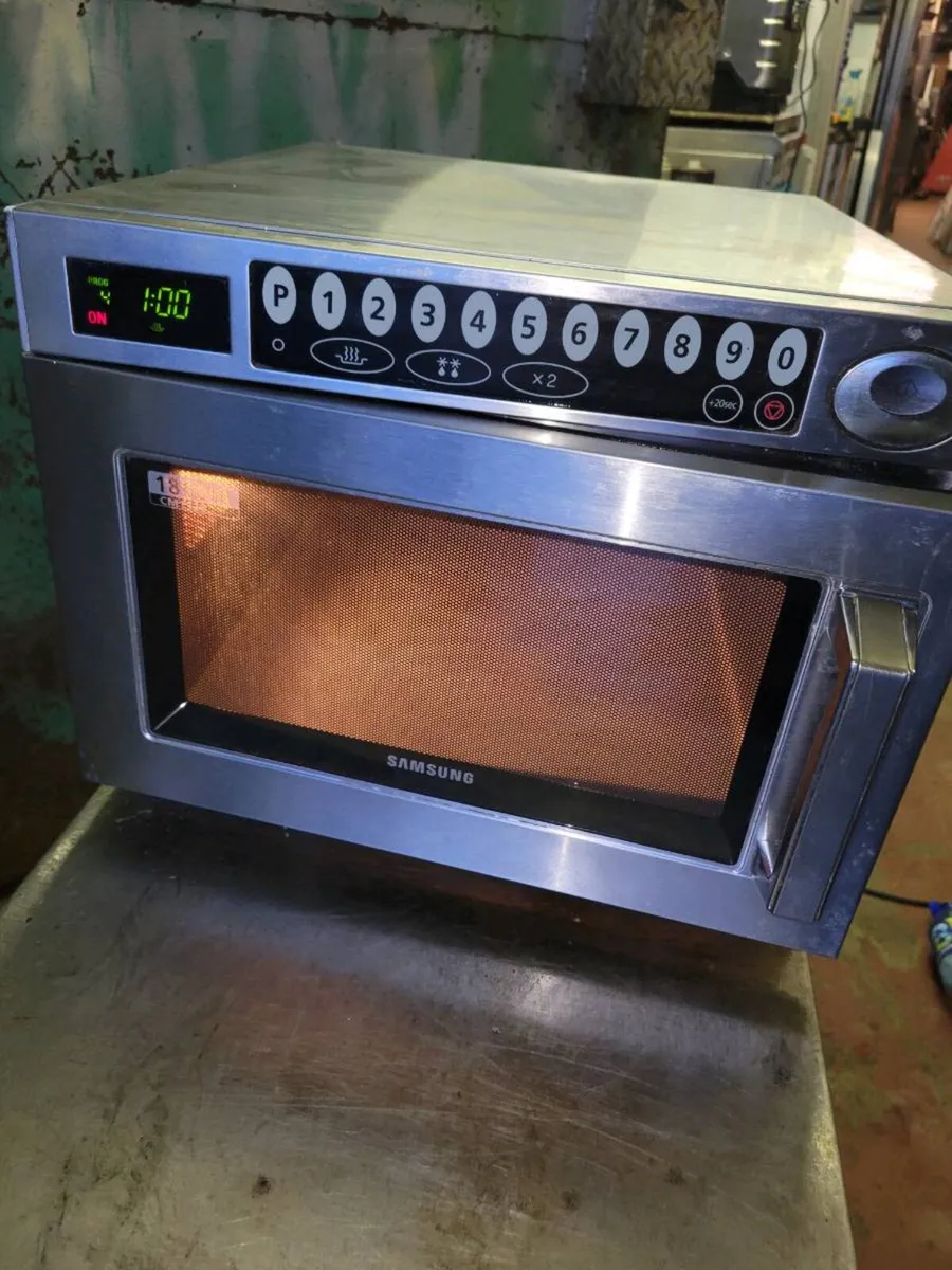Microwave SAMSUNG 1850W - Image 1