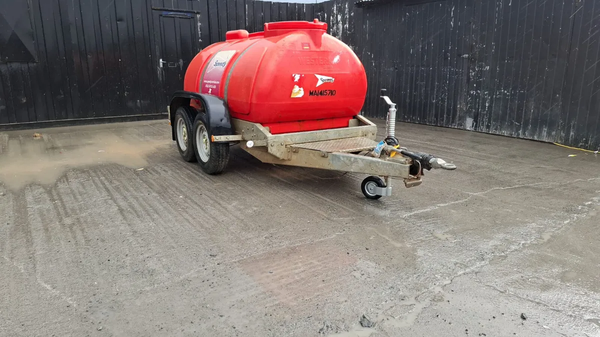 Western 2000L Water Bowser – Twin Axle Trailer - Image 1